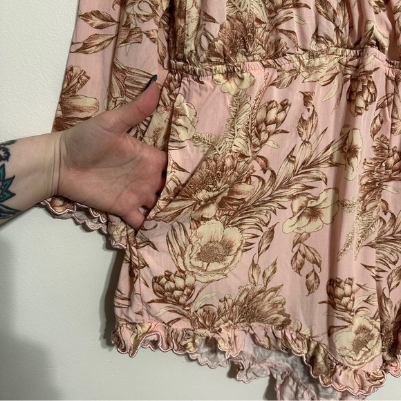 Agua Bendita x Target Romantic Floral Print Flare Sleeve Romper - Size XL - Picture 4 of 7